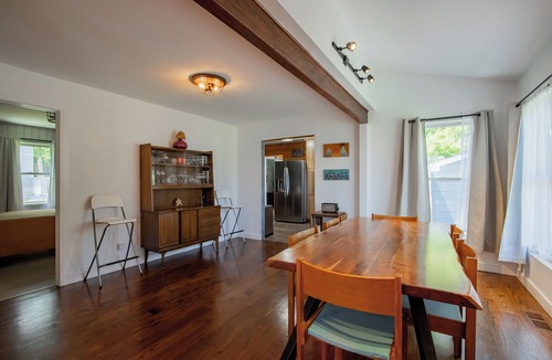 Highlands House | AUG Availability: NJShore walk to beach, parks, restaurants, shops, ferry to NYC
