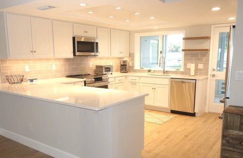 Vero Beach Condo | AVAILABLE STARTING 3/3/23. Direct Ocean Front, 2 Bed, 2 Bath, Pet-Friendly.