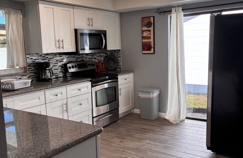 Carrollwood House | Awesome 2-bedroom house with AC in sunny Tampa