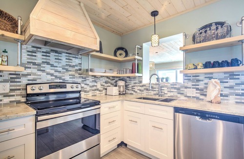 Little Venice House | Back to School - August weeks discounted!