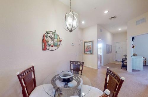 Bahama Bay House | Bahama Bay Resort penthouse condo - lakefront near Disney & other Orlando parks