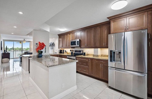 St. Petersburg Apartment | Bahia Vista 8-411| 2BD| 2BA