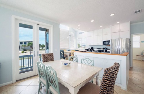 Toilla Segunda House | Baker's Dozen Bungalow. Event-Friendly Private Saltwater Pool & Dog-Friendly.