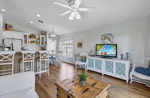 North Palm Beach Heights House | Baseball, Beaches, Golf and Sunshine in Jupiter, Florida