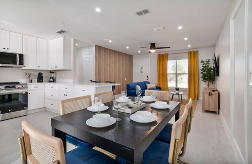 Saint Cloud House | Basketball + Firepit + 20mi to Disney + in dwtn!