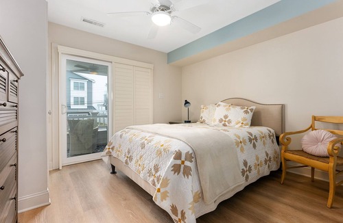 Goshen House | Bay views and Avalon's gorgeous sunrises and sunsets