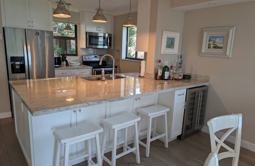 Key Largo House | Bay Views and Sunsets From Every Room : Buttonwood End-Unit Townhome : 36' Slip