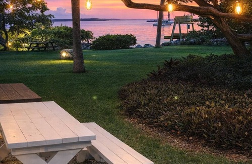 Key Largo House | Bay Views and Sunsets From Every Room : Buttonwood End-Unit Townhome : 36' Slip