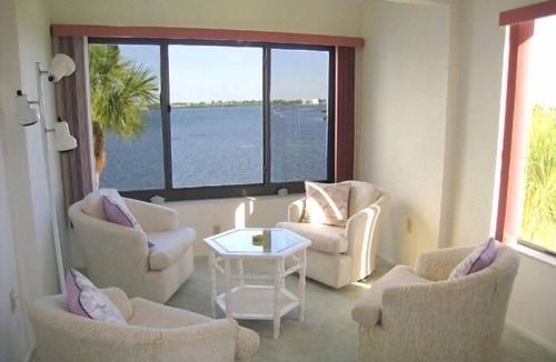 Englewood Condo | Bayfront Beauty on Manasota Key