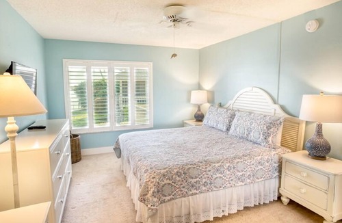 Captiva Villa | Bayfront Beauty ! Totally Remodeled Captiva Townhome With Stunning Views !