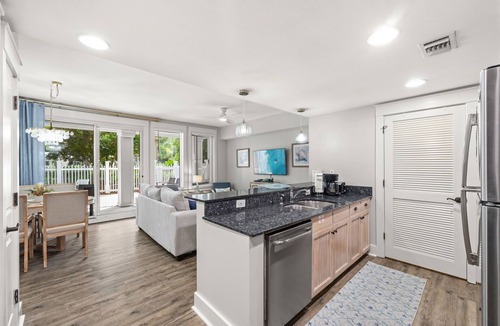 Baytowne Wharf Condo | Baytowne Wharf Condo with Walk Out Patio