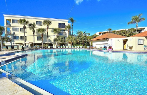 Sunset Beach Condo | ☀Beach Access On Site🌴Land's End 1-203🐬Beautifully Updated🐠Across from Pool