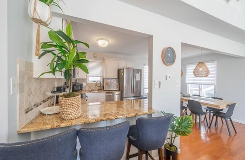 Sea Isle City House | Beach Block and within walking distance to restaurants, shopping, and more!