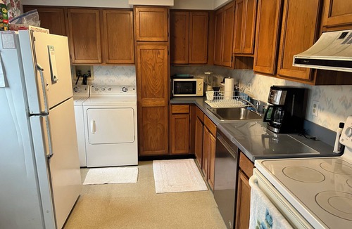 Peahala Park House | Beach-block Bungalow at LBI: Classic wood-paneled Cape Cod, 100 yards from beach