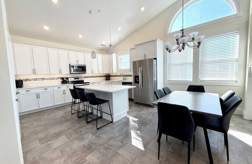 Sea Isle City House | Beach Block Downtown Luxury Walk to Everything!