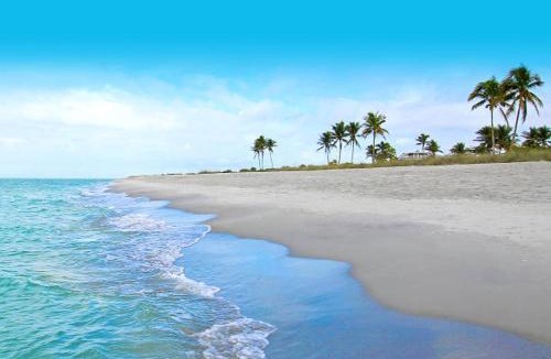 Hills T P House | Beach Bound - 2025 Luxury Build - Walk to Beach & Town