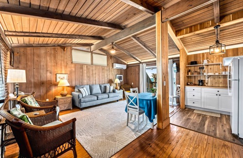 Englewood House | Beach Front Escape with Private Balcony & Beach Access, Pet Friendly