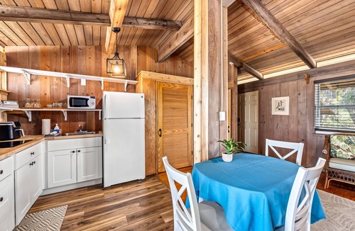Englewood House | Beach Front Escape with Private Balcony & Beach Access, Pet Friendly