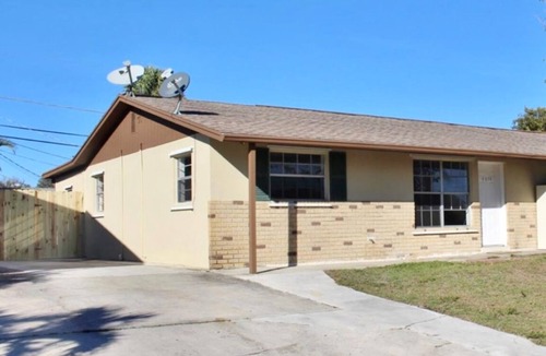 Jensen Beach Cottage | Beach Haven - prime location from beaches and downtowns