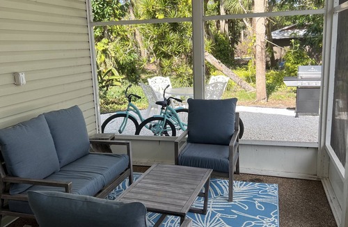Englewood House | Beach house - 3 min walk to beach!