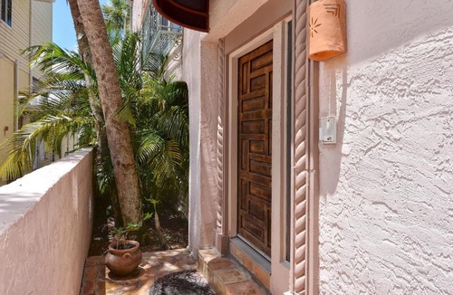 Siesta Key Village Villa | Beach Please