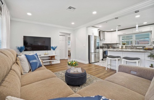 Largo House | Beach Retreat - 3/2 family oasis, heated pool Sleeps 8 - 15 min to beaches