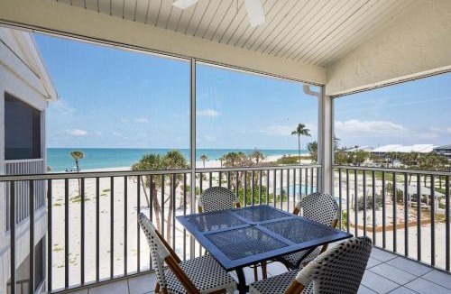 Captiva House | Beach Villa 2638- Captiva Three Bedroom Executive Beachfront Residence