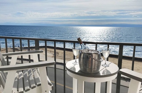 North Wildwood Condo | Beachfront 1Br/1Ba condo, free parking & WiFi w/Heated Pool