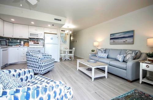 Sanibel Condo | Beachfront 1st floor condo at Sandalfoot Sanibel Island Sandalfoot 1B1