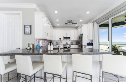 Mid Island House | Beachfront! 3BR w/Incredible Gulf Views*Pool