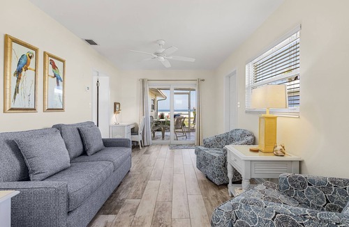 Aloha Kai House | Beachfront - Beachside Escape with Grill, Dining & Views – Perfect for Two! – Aloha Kai #24N