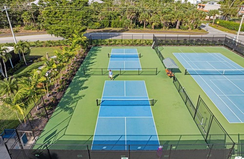 Sanibel Condo | Beachfront Loggerhead Cay 302— comforts of home, Heated Pool, Tennis, Pickleball & Bikes + Beach Gear. Weekly Stays.