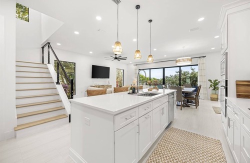 New Melbourne Beach House | Beachfront Luxe Stay | Pool Access & Rooftop Deck with Stunning Views