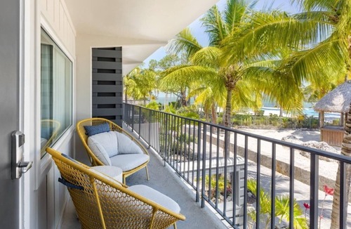 Islamorada Hotel | Beachfront Room with Private Access & Breathtaking Views