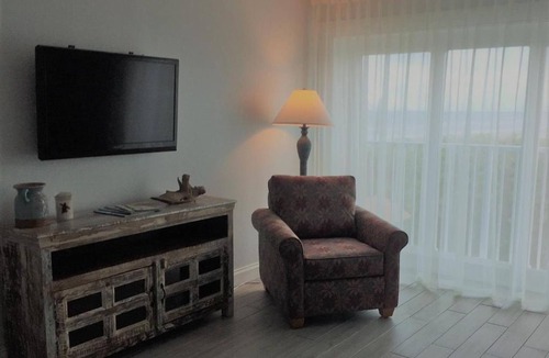 Indialantic By The Sea Resort | Beachside Indialantic Retreat | 1 Unit w/Pool & Pristine Beach Access