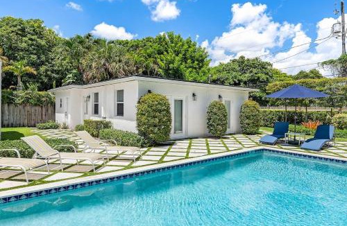 Palm Beach - West Palm Beach House | Beachside, Resort Pool, Outdoor Kitchen, Pets