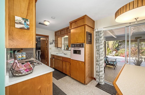 Harbor Heights House | Beachside Retro Revival