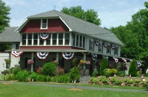 Paxinos Bed & Breakfast | Beagle's Bed & Breakfast