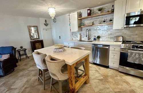 Islamorada Condo | Beautiful 1 bedroom apartment with stunning open water view Apt 317