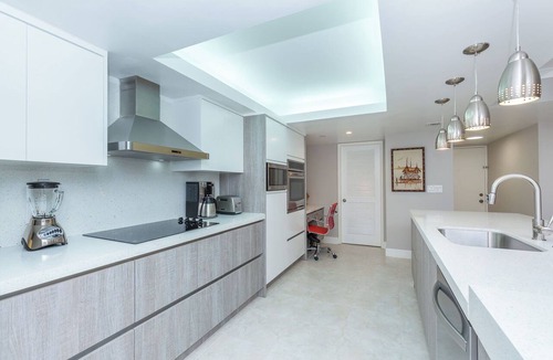 Delray Beach Condo | Beautiful 2-bedroom condo in Delray Beach with AC and gym and close to the Beach