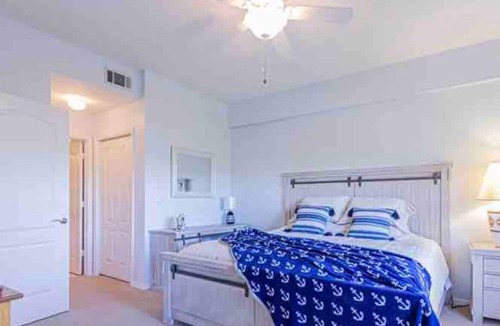 Naples Condo | Beautiful 2 bedroom condo with a dock, on the Gulf