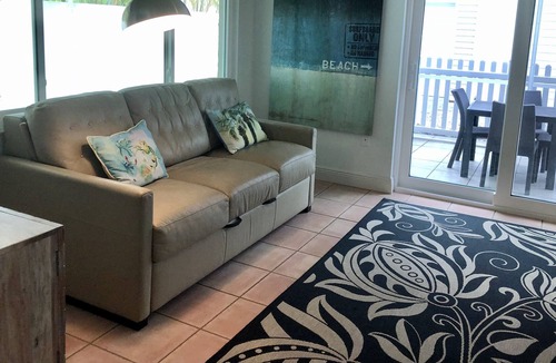 Sarasota House | Beautiful 3 bed 2 bath Lido Beach retreat, with private beach access