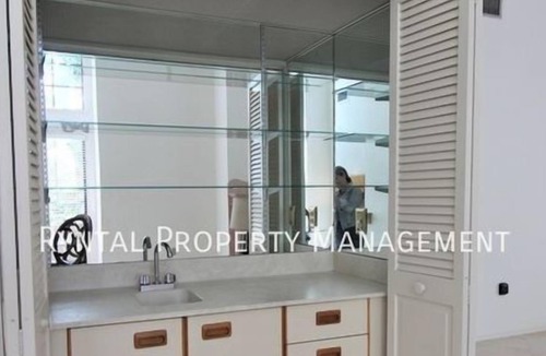 The Meadows Apartment | Beautiful 3 Br. Apartment (427255) by Houzlet