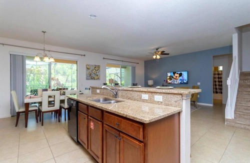 Sunridge Woods House | Beautiful 6BR Vacation Home with Pool and Hot Tub!
