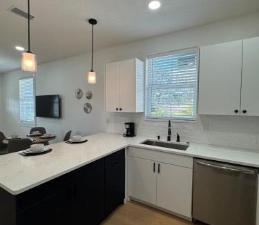 Crescent Lake Apartment | Beautiful apartment convenient location