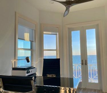 Mid Island House | Beautiful Beachfront Home - Fort Myers Beach
