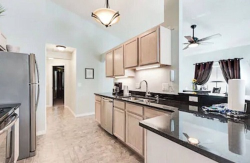 Royal Palms House | Beautiful & Cozy Home Away From Home Near Orlando Attractions - 4BR/3Bath