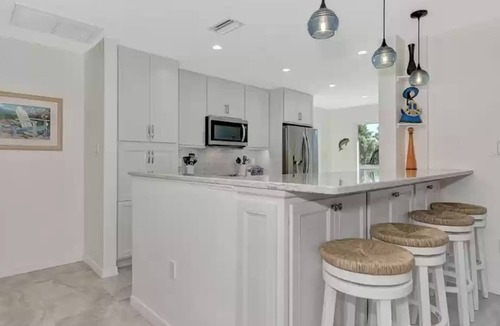 Venice Gardens House | Beautiful Florida Home 3 Miles to Venice Beach