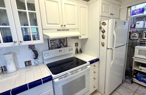 Islamorada Condo | Beautiful ground floor 1B1b w/open water view #109