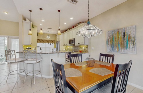 Falcons Glen House | Beautiful home w/heated in ground pool, wifi, dog-friendly, and sundeck